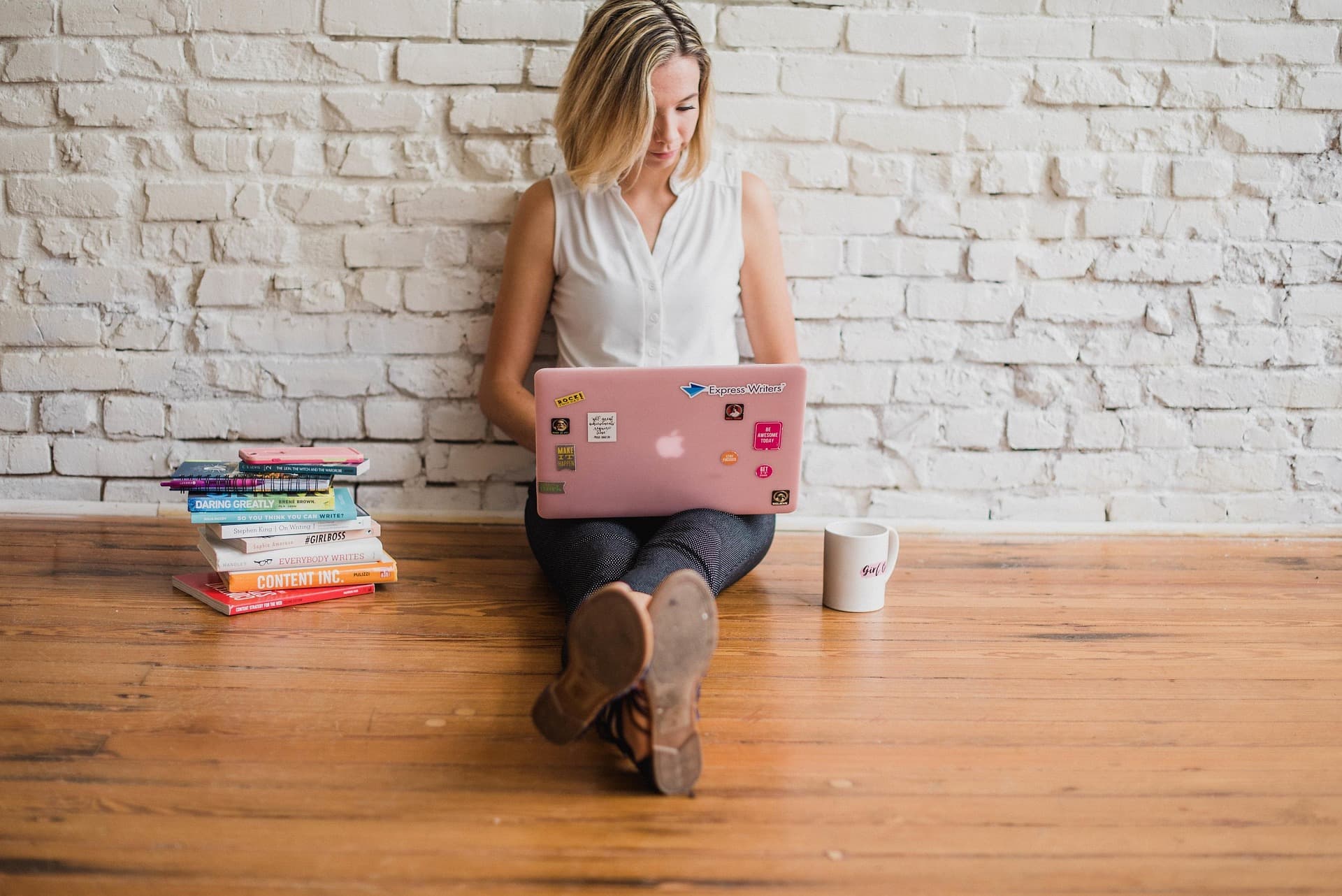 15 Digital Products You Can Sell Online to Generate Passive Income